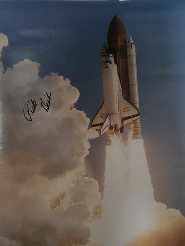 Space shuttle discovery signed - shuttle,
