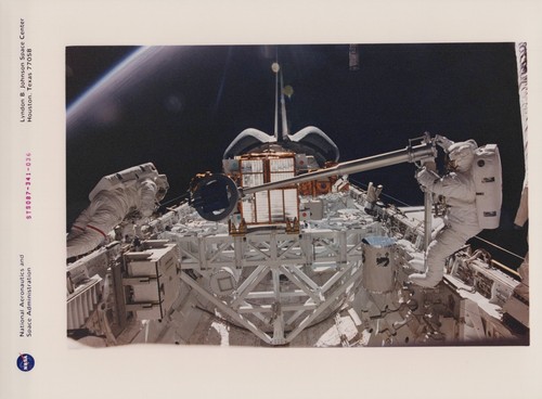 Nasa red sts spartan - red, sts-87