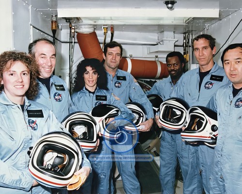 Sts 51l flight crew - sts-51l,